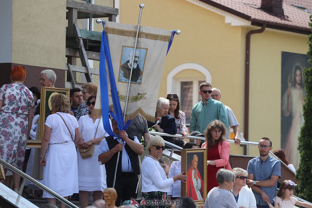 Boże Ciało 2022. Procesja w parafii pw. św. Franciszka z Asyżu [16.06.2022] - zdjęcie #134 - eOstroleka.pl