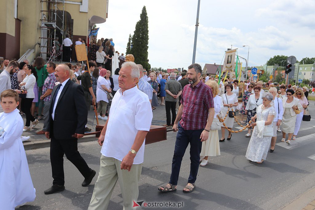 Boże Ciało 2022. Procesja w parafii pw. św. Franciszka z Asyżu [16.06.2022] - zdjęcie #129 - eOstroleka.pl