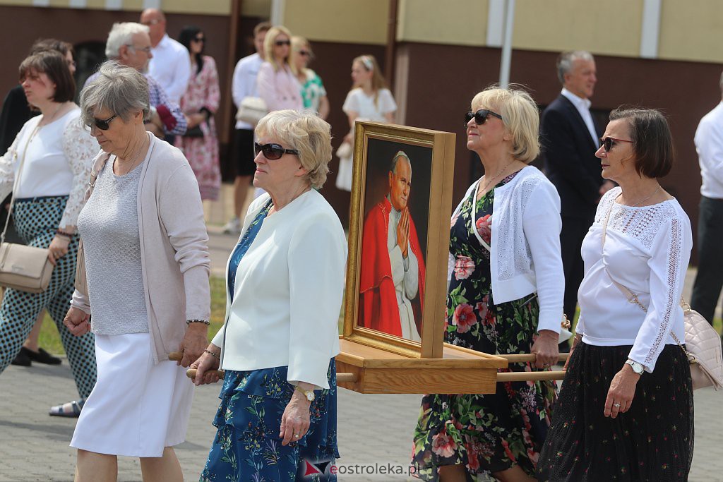 Boże Ciało 2022. Procesja w parafii pw. św. Franciszka z Asyżu [16.06.2022] - zdjęcie #112 - eOstroleka.pl