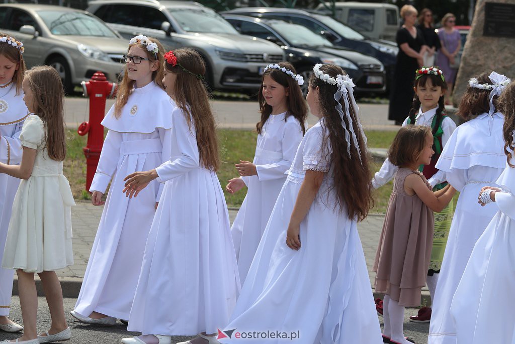 Boże Ciało 2022. Procesja w parafii pw. św. Franciszka z Asyżu [16.06.2022] - zdjęcie #96 - eOstroleka.pl