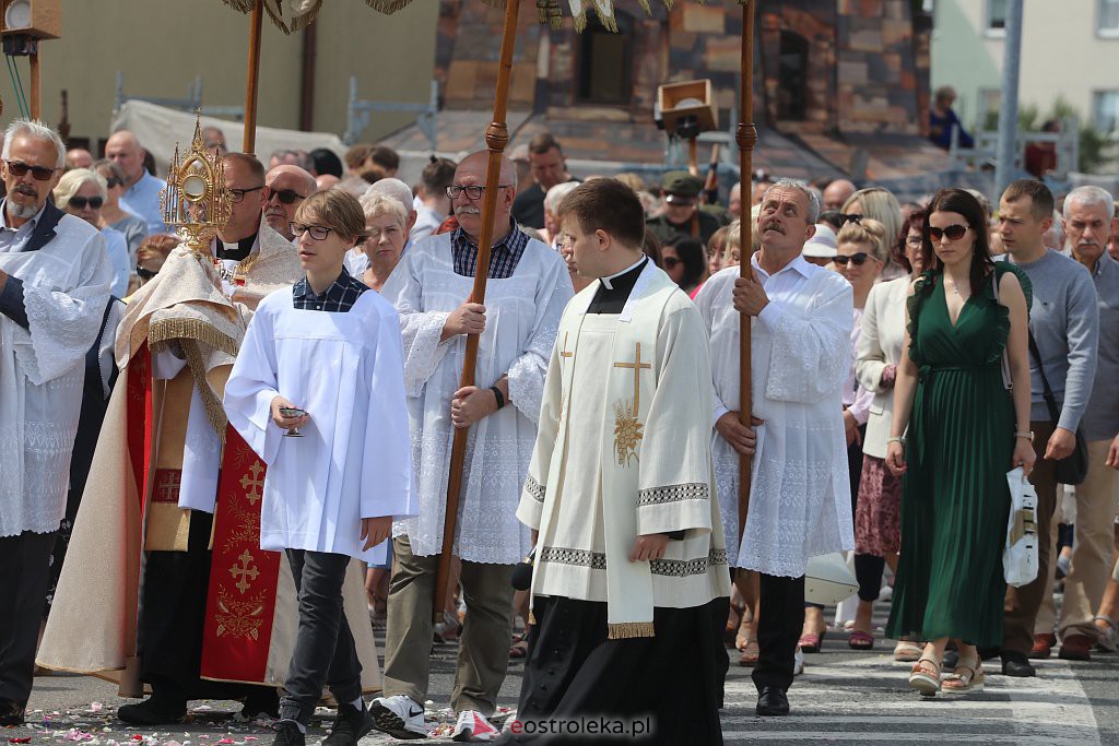 Boże Ciało 2022. Procesja w parafii pw. św. Franciszka z Asyżu [16.06.2022] - zdjęcie #88 - eOstroleka.pl