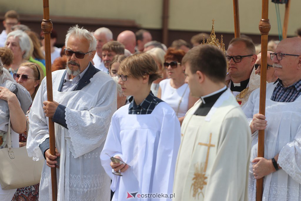 Boże Ciało 2022. Procesja w parafii pw. św. Franciszka z Asyżu [16.06.2022] - zdjęcie #82 - eOstroleka.pl