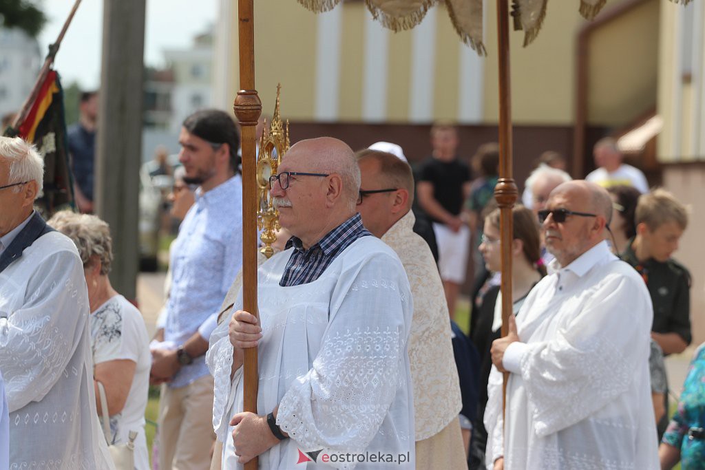 Boże Ciało 2022. Procesja w parafii pw. św. Franciszka z Asyżu [16.06.2022] - zdjęcie #79 - eOstroleka.pl