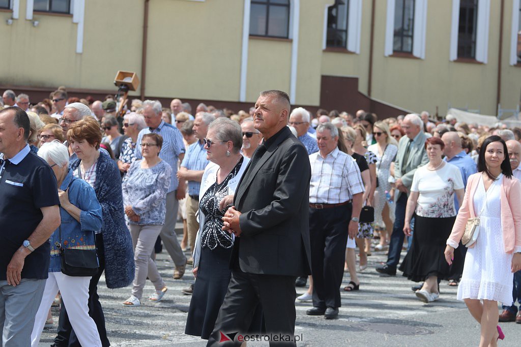 Boże Ciało 2022. Procesja w parafii pw. św. Franciszka z Asyżu [16.06.2022] - zdjęcie #77 - eOstroleka.pl