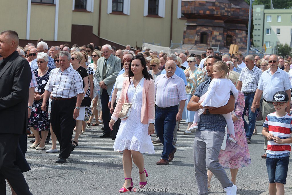 Boże Ciało 2022. Procesja w parafii pw. św. Franciszka z Asyżu [16.06.2022] - zdjęcie #76 - eOstroleka.pl