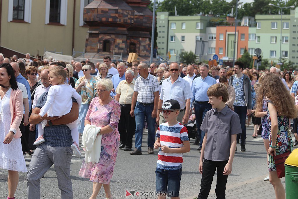 Boże Ciało 2022. Procesja w parafii pw. św. Franciszka z Asyżu [16.06.2022] - zdjęcie #75 - eOstroleka.pl