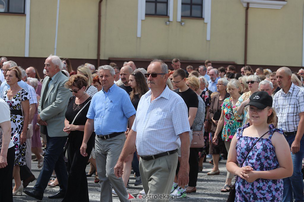 Boże Ciało 2022. Procesja w parafii pw. św. Franciszka z Asyżu [16.06.2022] - zdjęcie #77 - eOstroleka.pl