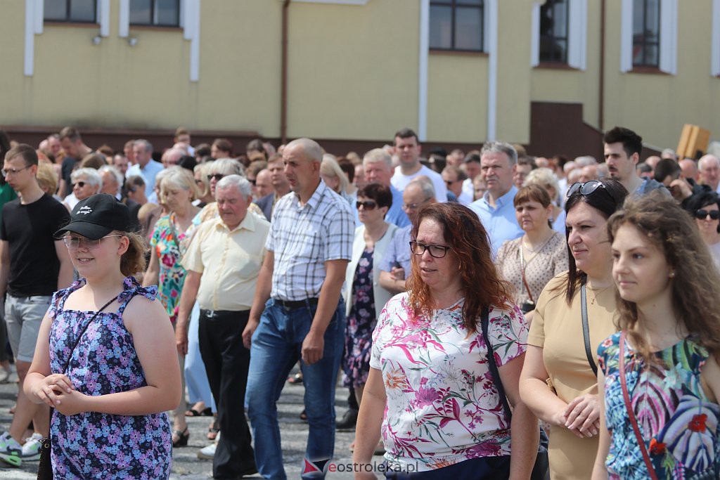 Boże Ciało 2022. Procesja w parafii pw. św. Franciszka z Asyżu [16.06.2022] - zdjęcie #68 - eOstroleka.pl