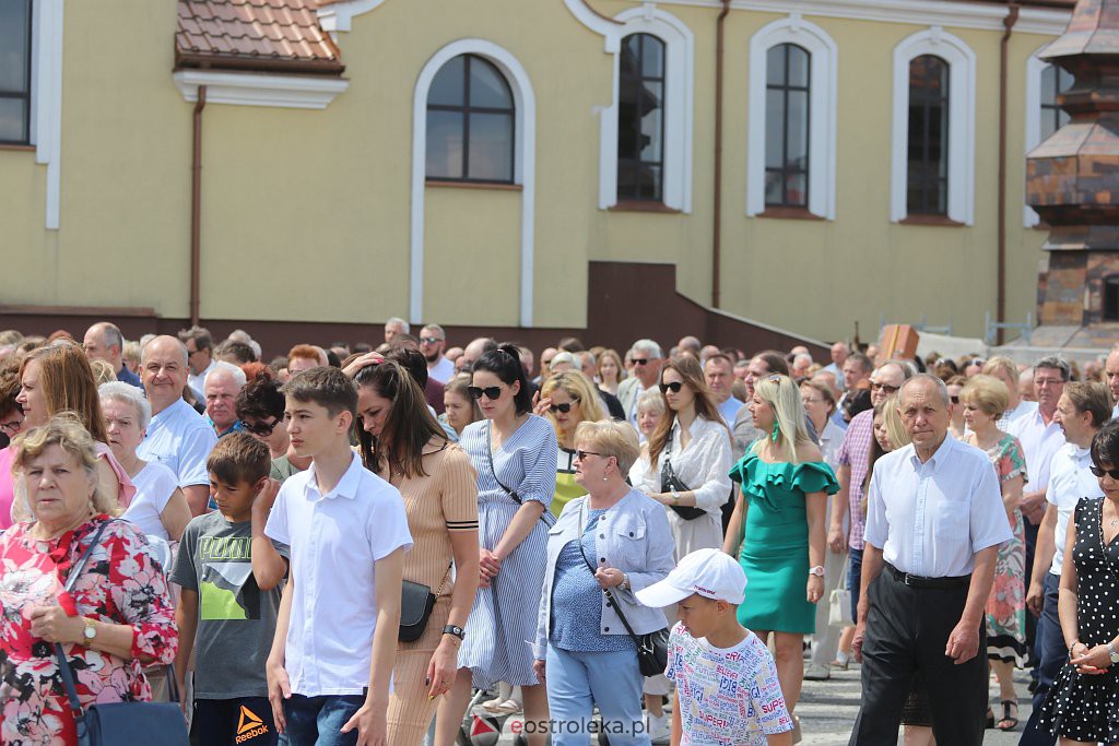 Boże Ciało 2022. Procesja w parafii pw. św. Franciszka z Asyżu [16.06.2022] - zdjęcie #61 - eOstroleka.pl