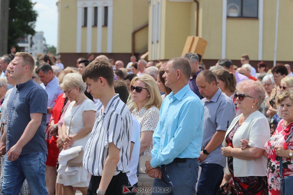Boże Ciało 2022. Procesja w parafii pw. św. Franciszka z Asyżu [16.06.2022] - zdjęcie #58 - eOstroleka.pl