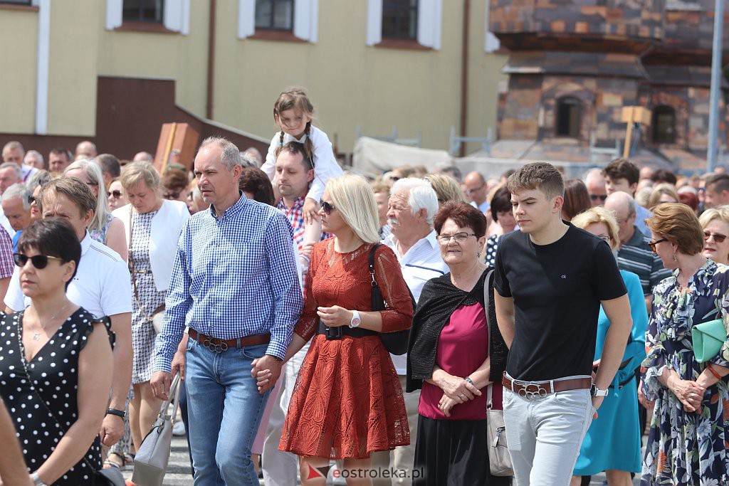 Boże Ciało 2022. Procesja w parafii pw. św. Franciszka z Asyżu [16.06.2022] - zdjęcie #55 - eOstroleka.pl