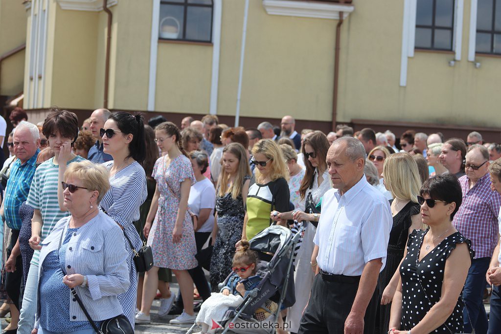 Boże Ciało 2022. Procesja w parafii pw. św. Franciszka z Asyżu [16.06.2022] - zdjęcie #49 - eOstroleka.pl