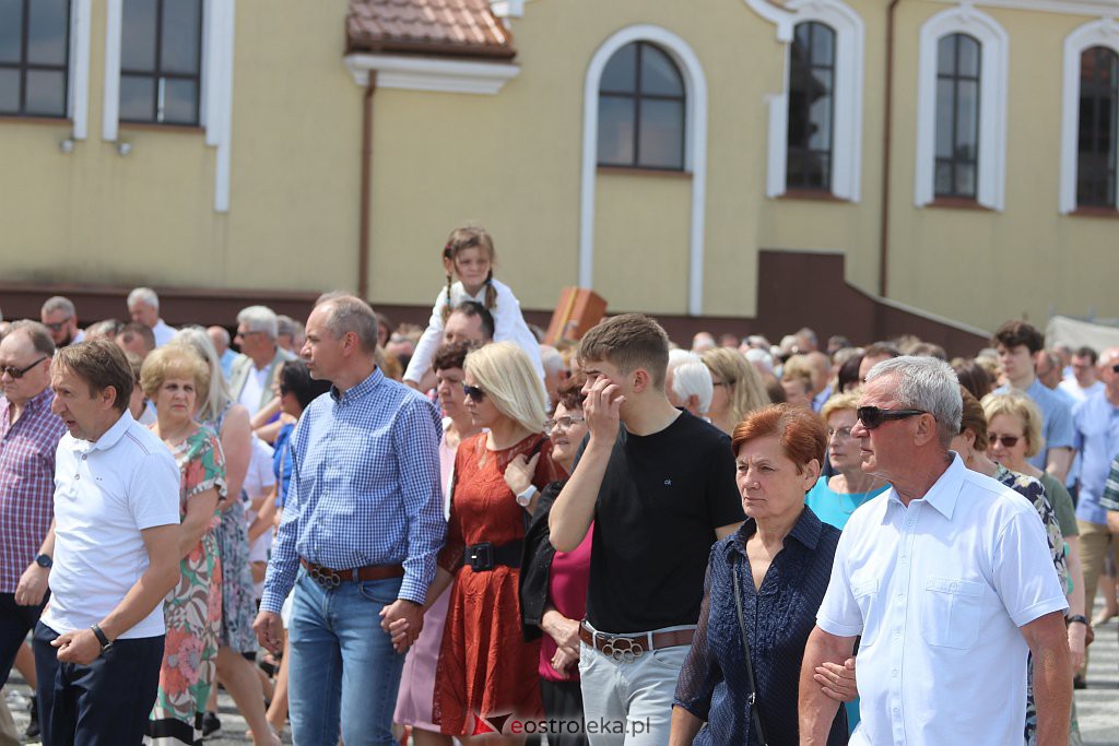 Boże Ciało 2022. Procesja w parafii pw. św. Franciszka z Asyżu [16.06.2022] - zdjęcie #48 - eOstroleka.pl
