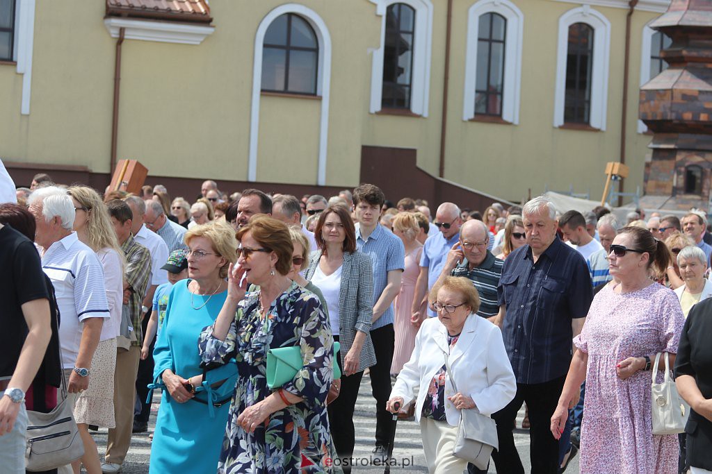 Boże Ciało 2022. Procesja w parafii pw. św. Franciszka z Asyżu [16.06.2022] - zdjęcie #47 - eOstroleka.pl