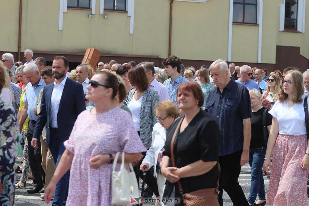 Boże Ciało 2022. Procesja w parafii pw. św. Franciszka z Asyżu [16.06.2022] - zdjęcie #46 - eOstroleka.pl