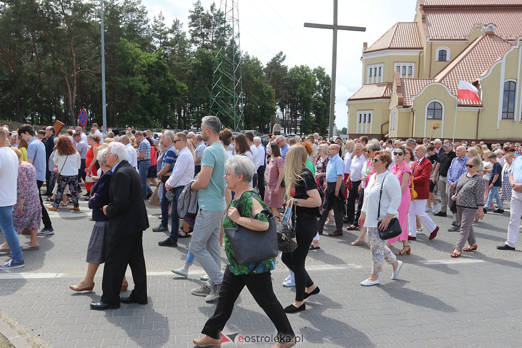 Boże Ciało 2022. Procesja w parafii pw. św. Franciszka z Asyżu [16.06.2022] - zdjęcie #39 - eOstroleka.pl