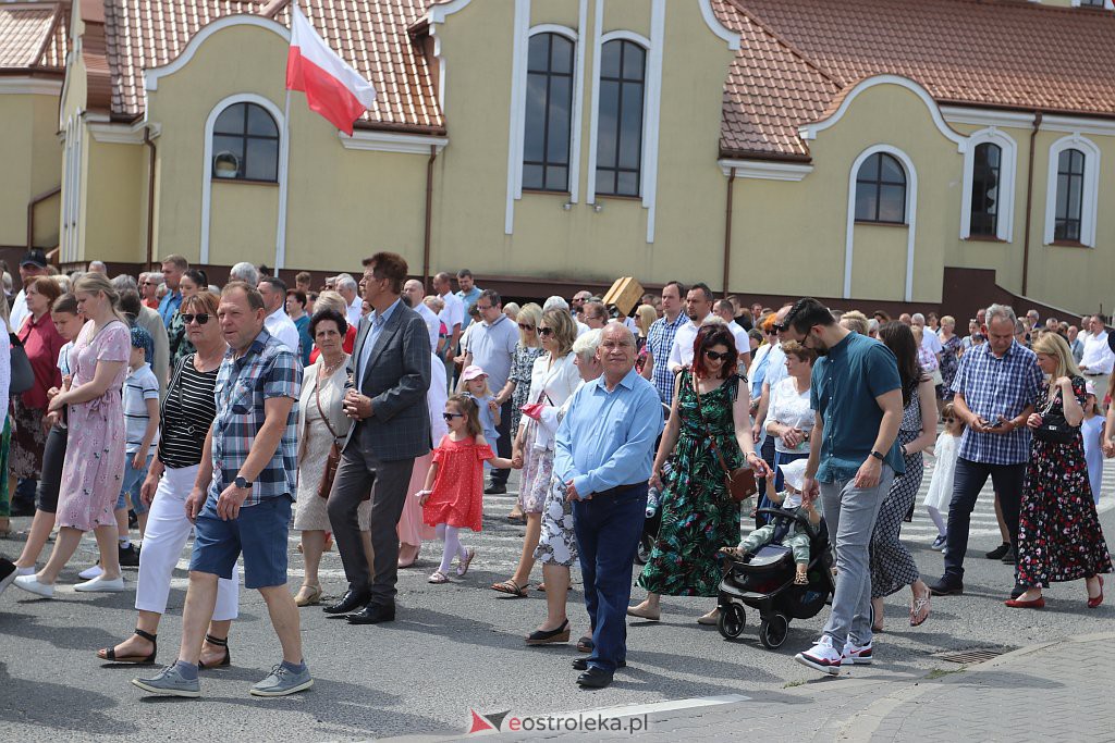 Boże Ciało 2022. Procesja w parafii pw. św. Franciszka z Asyżu [16.06.2022] - zdjęcie #34 - eOstroleka.pl