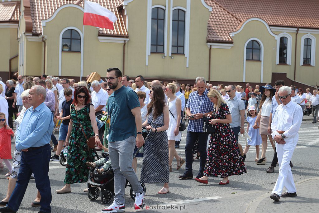 Boże Ciało 2022. Procesja w parafii pw. św. Franciszka z Asyżu [16.06.2022] - zdjęcie #31 - eOstroleka.pl