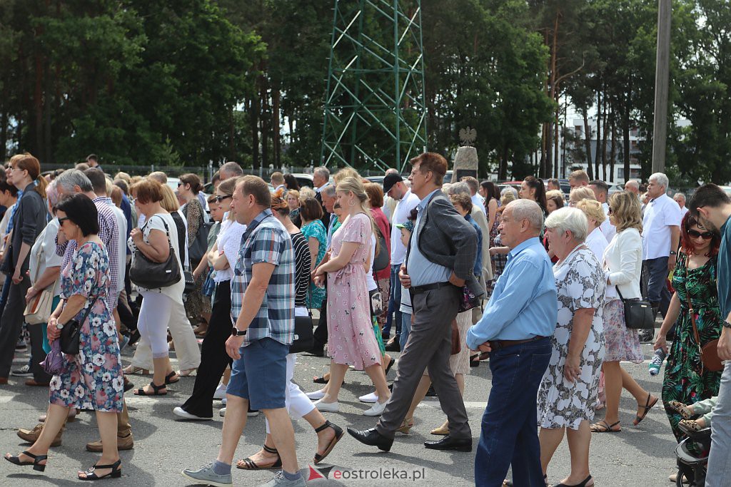 Boże Ciało 2022. Procesja w parafii pw. św. Franciszka z Asyżu [16.06.2022] - zdjęcie #30 - eOstroleka.pl