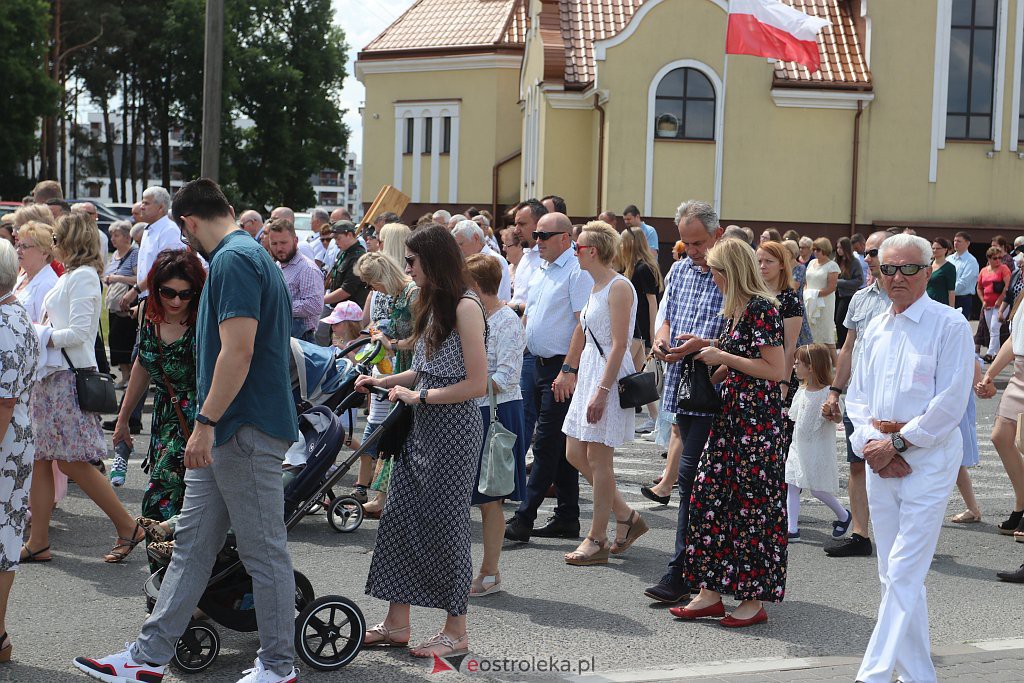 Boże Ciało 2022. Procesja w parafii pw. św. Franciszka z Asyżu [16.06.2022] - zdjęcie #29 - eOstroleka.pl