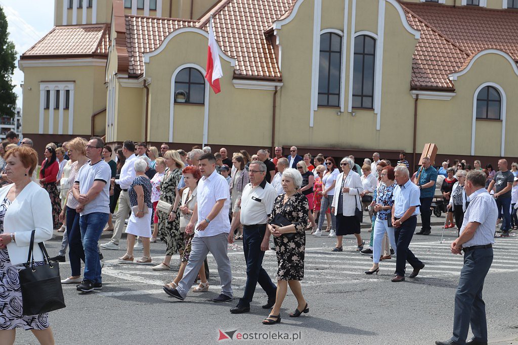 Boże Ciało 2022. Procesja w parafii pw. św. Franciszka z Asyżu [16.06.2022] - zdjęcie #25 - eOstroleka.pl