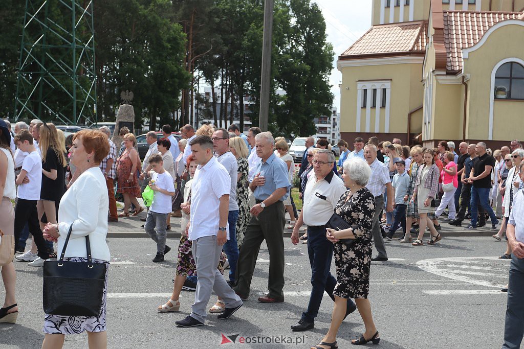 Boże Ciało 2022. Procesja w parafii pw. św. Franciszka z Asyżu [16.06.2022] - zdjęcie #24 - eOstroleka.pl