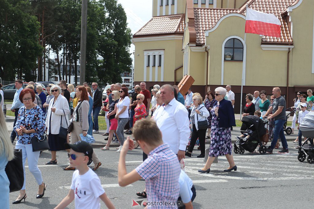 Boże Ciało 2022. Procesja w parafii pw. św. Franciszka z Asyżu [16.06.2022] - zdjęcie #21 - eOstroleka.pl