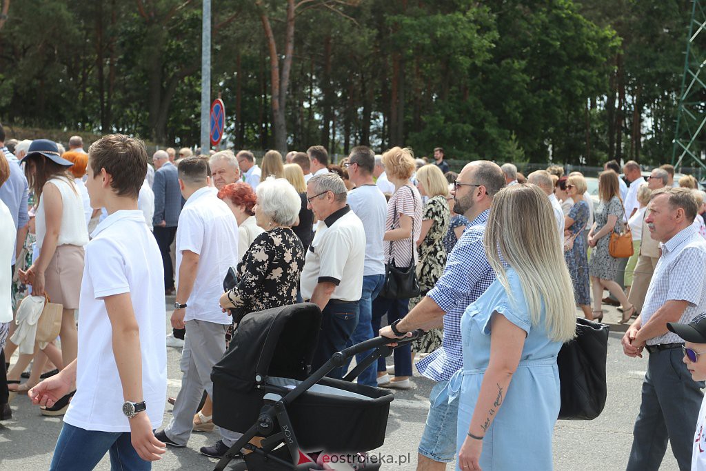 Boże Ciało 2022. Procesja w parafii pw. św. Franciszka z Asyżu [16.06.2022] - zdjęcie #20 - eOstroleka.pl