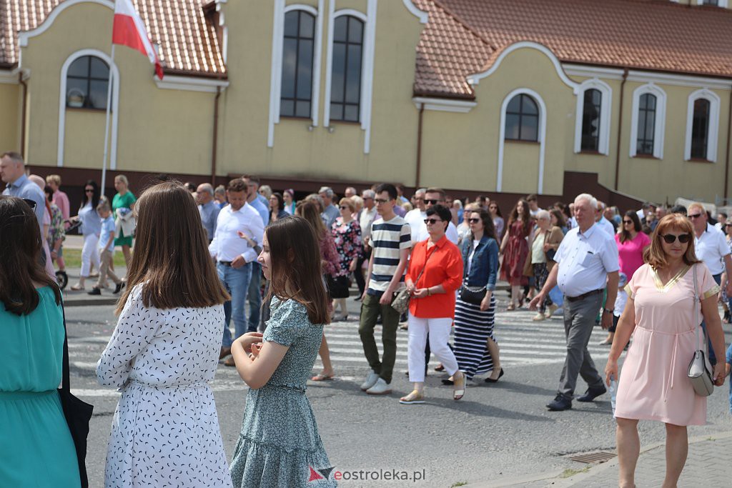 Boże Ciało 2022. Procesja w parafii pw. św. Franciszka z Asyżu [16.06.2022] - zdjęcie #18 - eOstroleka.pl