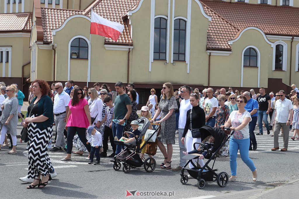 Boże Ciało 2022. Procesja w parafii pw. św. Franciszka z Asyżu [16.06.2022] - zdjęcie #15 - eOstroleka.pl