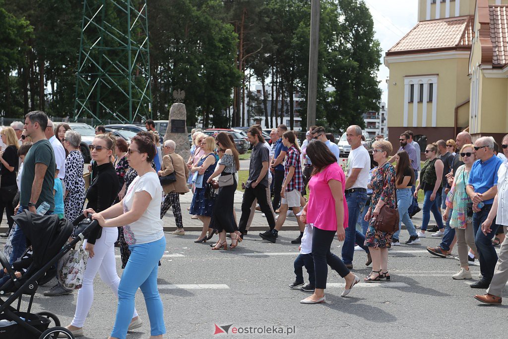 Boże Ciało 2022. Procesja w parafii pw. św. Franciszka z Asyżu [16.06.2022] - zdjęcie #10 - eOstroleka.pl