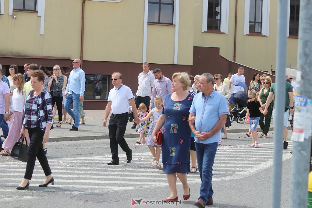 Boże Ciało 2022. Procesja w parafii pw. św. Franciszka z Asyżu [16.06.2022] - zdjęcie #5 - eOstroleka.pl