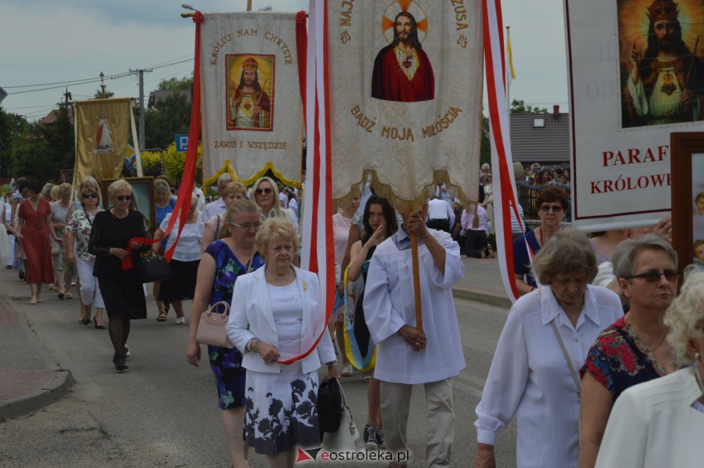 Procesja Bożego Ciała 2022 w parafii pw. NMP Królowej Rodzin w Ostrołęce [16.06.2022] - zdjęcie #62 - eOstroleka.pl