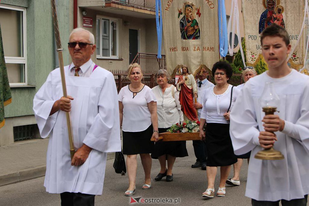 Boże Ciało 2022 w parafi pw. Nawiedzenia NMP w Ostrołęce [16.06.2022] - zdjęcie #200 - eOstroleka.pl