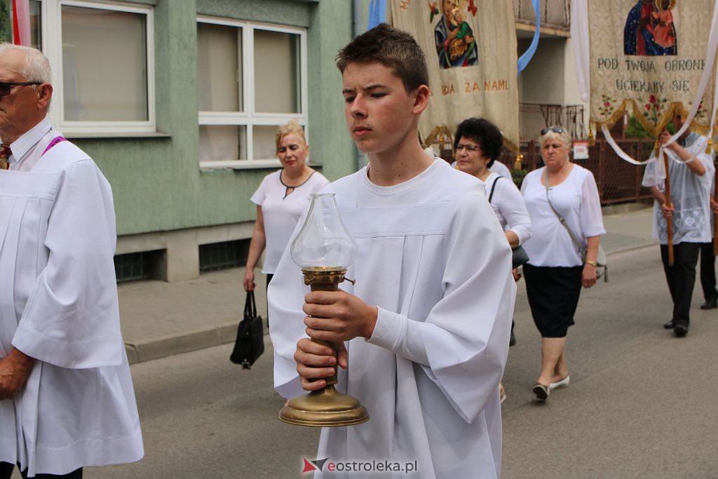 Boże Ciało 2022 w parafi pw. Nawiedzenia NMP w Ostrołęce [16.06.2022] - zdjęcie #198 - eOstroleka.pl