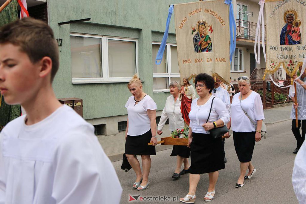 Boże Ciało 2022 w parafi pw. Nawiedzenia NMP w Ostrołęce [16.06.2022] - zdjęcie #197 - eOstroleka.pl