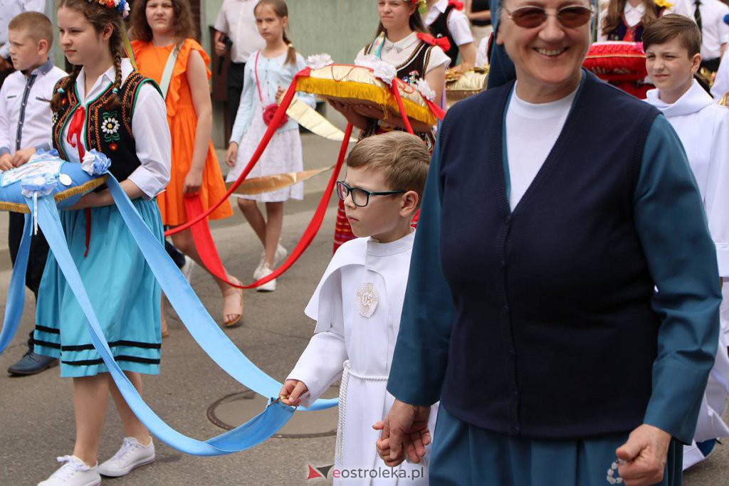 Boże Ciało 2022 w parafi pw. Nawiedzenia NMP w Ostrołęce [16.06.2022] - zdjęcie #175 - eOstroleka.pl