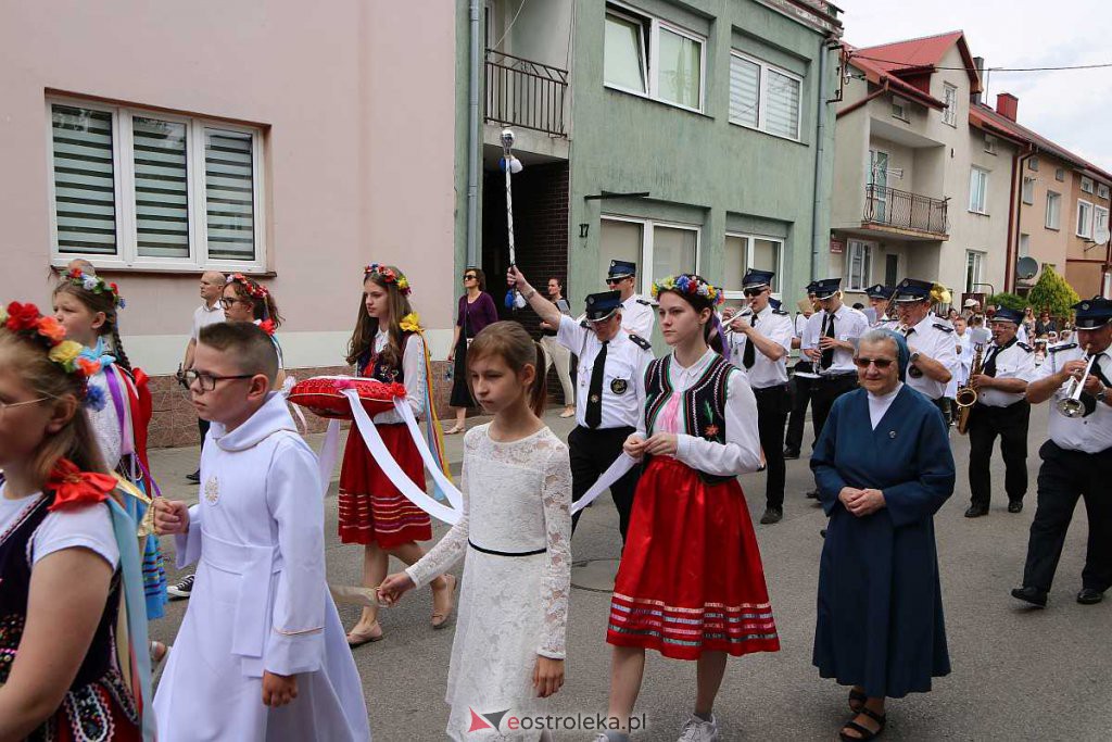 Boże Ciało 2022 w parafi pw. Nawiedzenia NMP w Ostrołęce [16.06.2022] - zdjęcie #169 - eOstroleka.pl