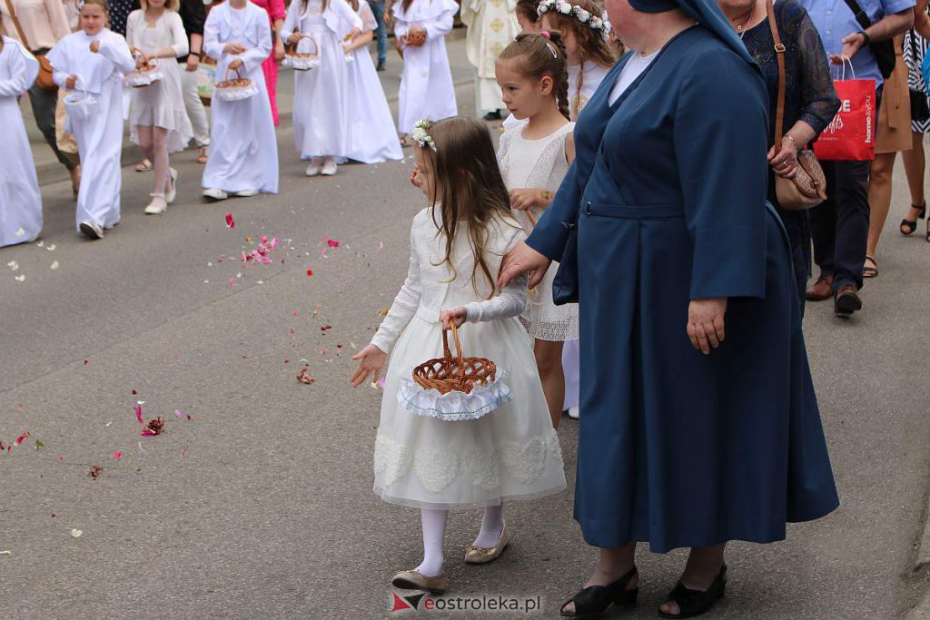 Boże Ciało 2022 w parafi pw. Nawiedzenia NMP w Ostrołęce [16.06.2022] - zdjęcie #159 - eOstroleka.pl