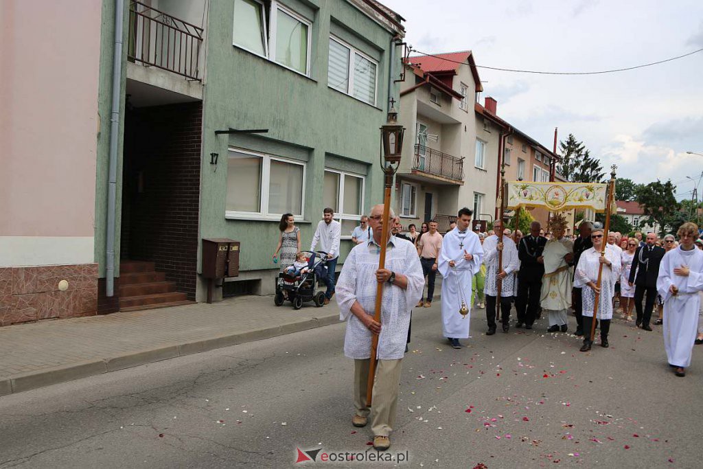 Boże Ciało 2022 w parafi pw. Nawiedzenia NMP w Ostrołęce [16.06.2022] - zdjęcie #151 - eOstroleka.pl