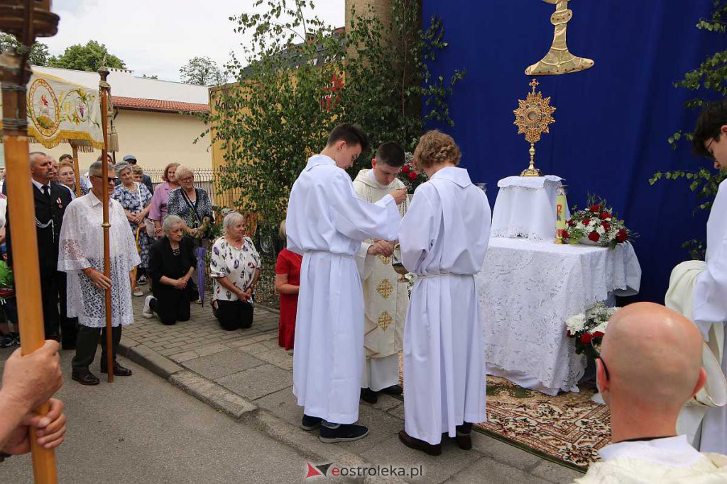 Boże Ciało 2022 w parafi pw. Nawiedzenia NMP w Ostrołęce [16.06.2022] - zdjęcie #143 - eOstroleka.pl