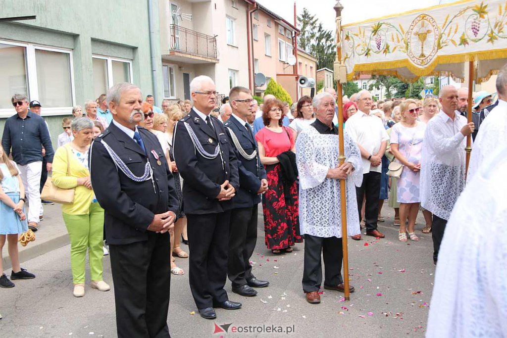 Boże Ciało 2022 w parafi pw. Nawiedzenia NMP w Ostrołęce [16.06.2022] - zdjęcie #141 - eOstroleka.pl