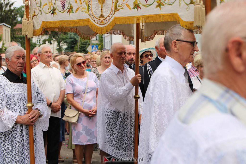 Boże Ciało 2022 w parafi pw. Nawiedzenia NMP w Ostrołęce [16.06.2022] - zdjęcie #140 - eOstroleka.pl