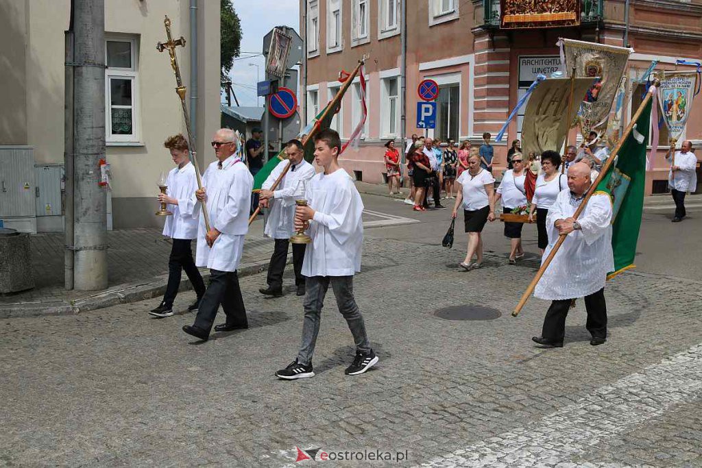 Boże Ciało 2022 w parafi pw. Nawiedzenia NMP w Ostrołęce [16.06.2022] - zdjęcie #120 - eOstroleka.pl