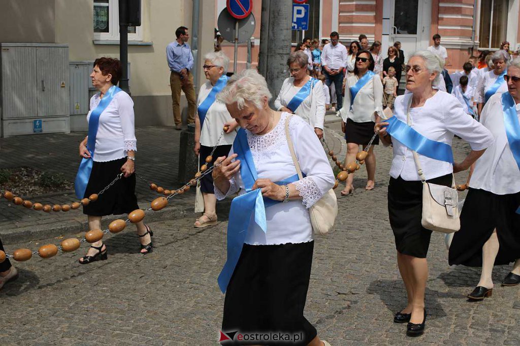 Boże Ciało 2022 w parafi pw. Nawiedzenia NMP w Ostrołęce [16.06.2022] - zdjęcie #104 - eOstroleka.pl