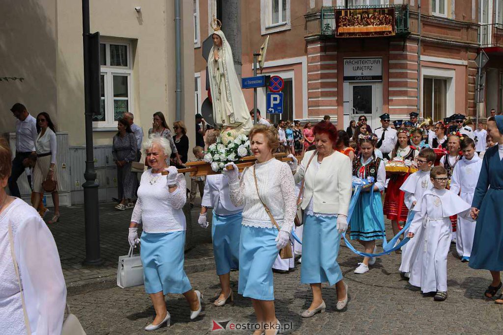 Boże Ciało 2022 w parafi pw. Nawiedzenia NMP w Ostrołęce [16.06.2022] - zdjęcie #96 - eOstroleka.pl