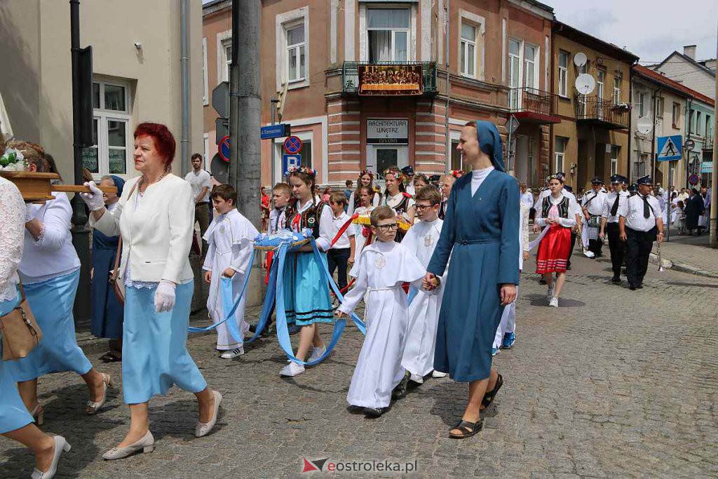 Boże Ciało 2022 w parafi pw. Nawiedzenia NMP w Ostrołęce [16.06.2022] - zdjęcie #92 - eOstroleka.pl