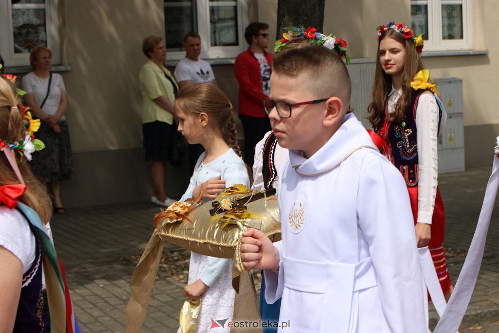 Boże Ciało 2022 w parafi pw. Nawiedzenia NMP w Ostrołęce [16.06.2022] - zdjęcie #80 - eOstroleka.pl
