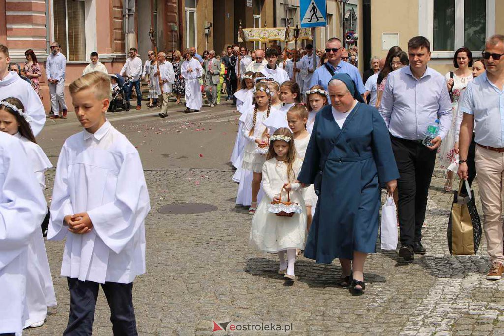 Boże Ciało 2022 w parafi pw. Nawiedzenia NMP w Ostrołęce [16.06.2022] - zdjęcie #72 - eOstroleka.pl