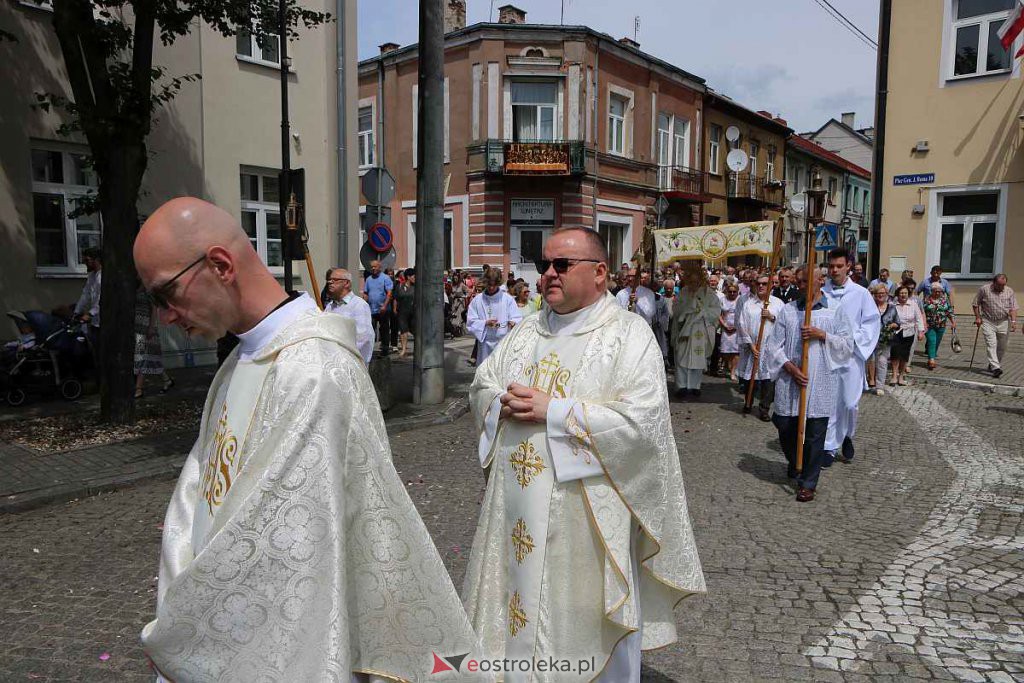 Boże Ciało 2022 w parafi pw. Nawiedzenia NMP w Ostrołęce [16.06.2022] - zdjęcie #54 - eOstroleka.pl